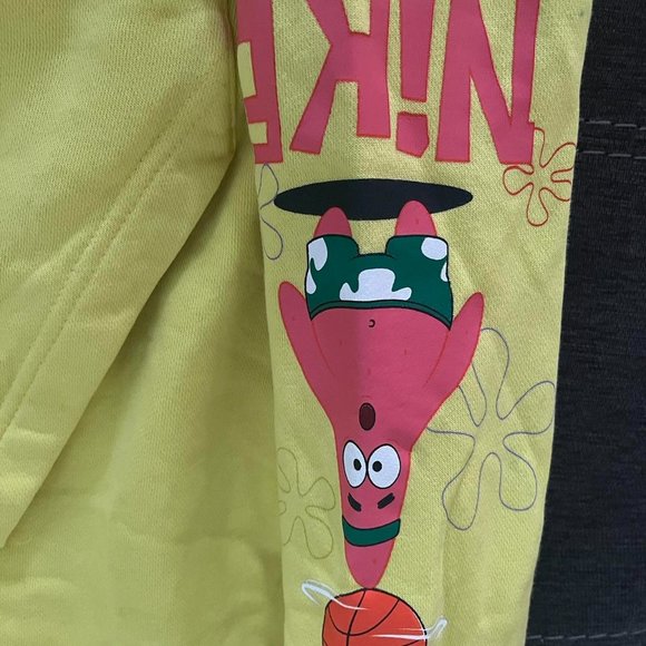 Nike Kyrie X Spongebob Dri Fit Hoodie - Picture 5 of 6